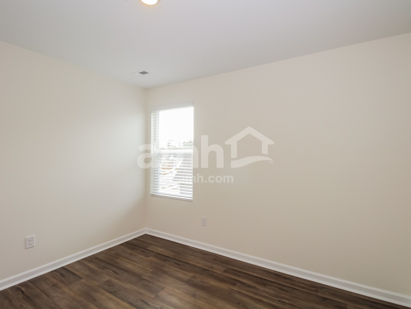 Building Photo - 1359 John Swann St