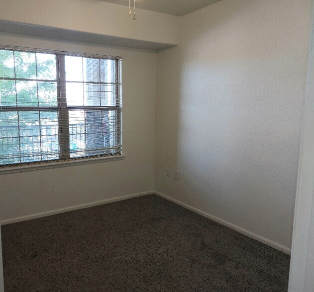 Building Photo - 10733 S Twenty Mile Rd