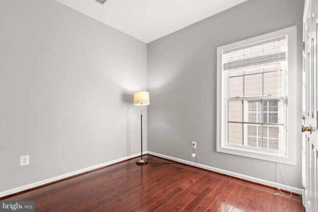 Building Photo - 23209 Robin Song Dr