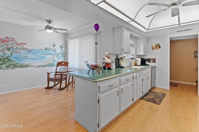 Building Photo - 10229 W Bolivar Dr