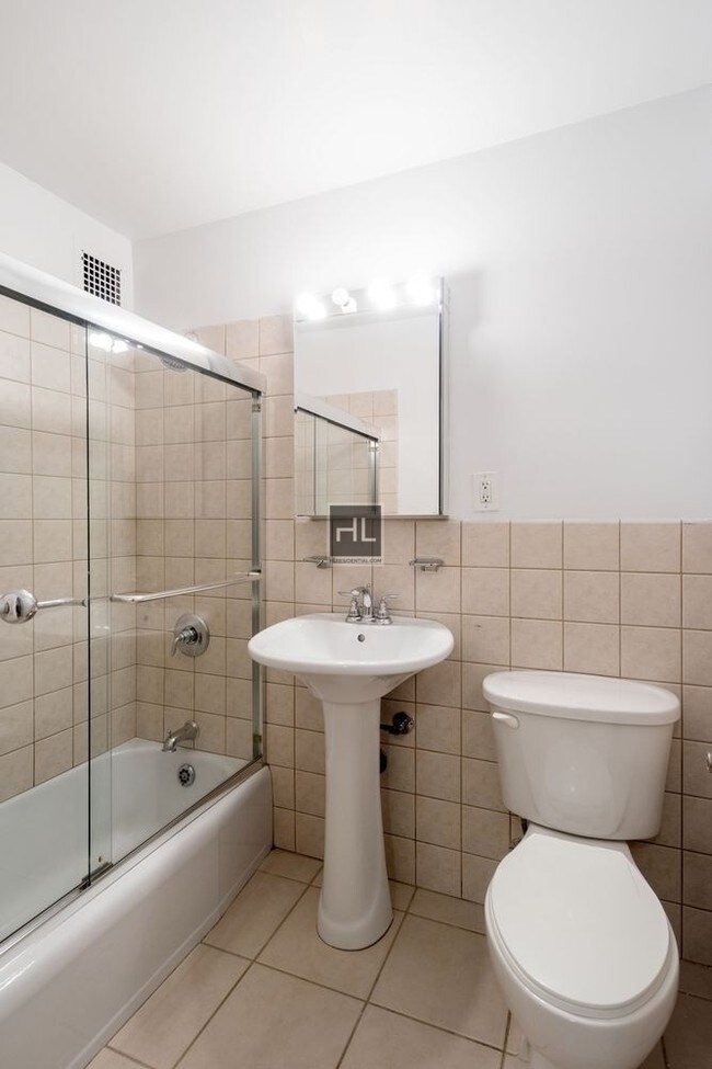 Building Photo - Columbus Ave