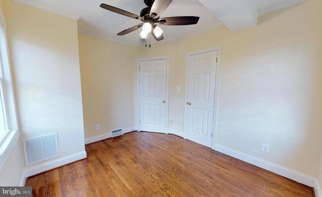 Building Photo - 2508 S Kenwood St