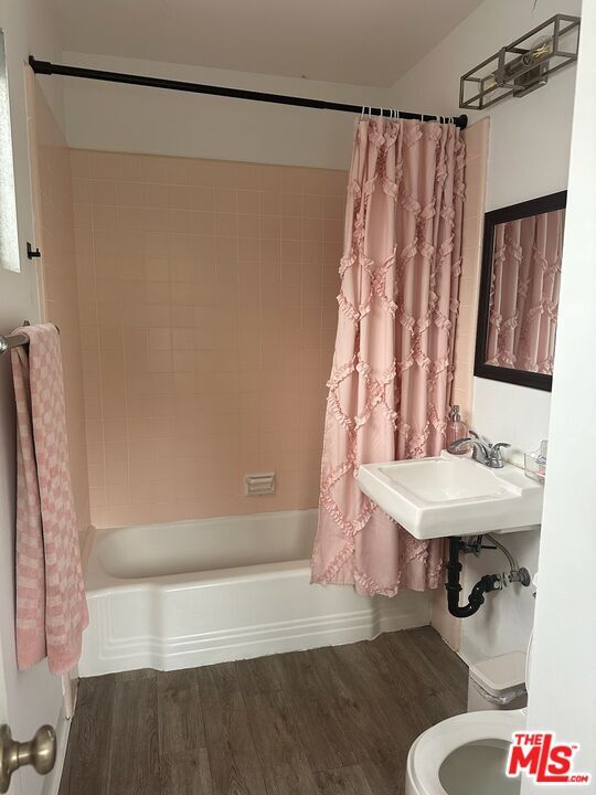 Building Photo - 555 Agate St