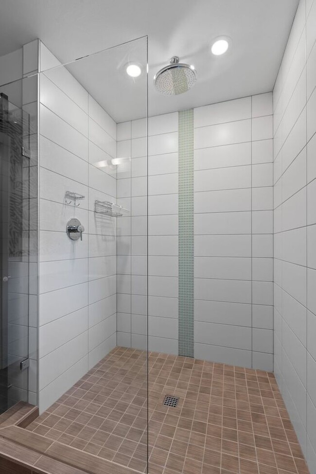 Building Photo - Stunning Air Conditioned Alki Condo Overlooking Majestic Puget Sound!