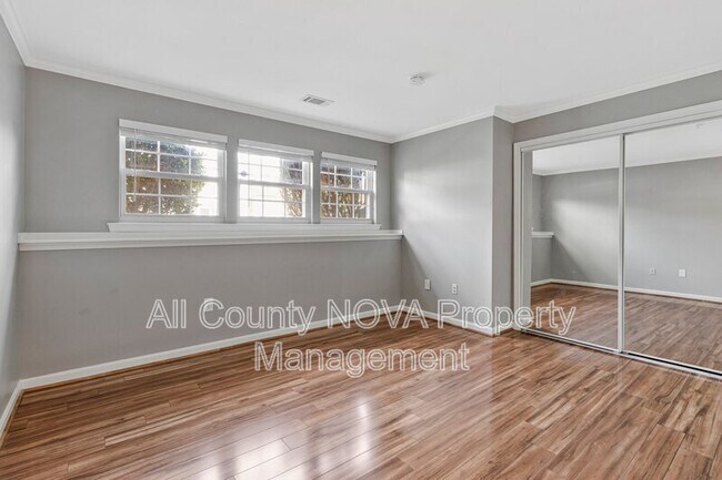 Building Photo - 4323 Apple Orchard Ln