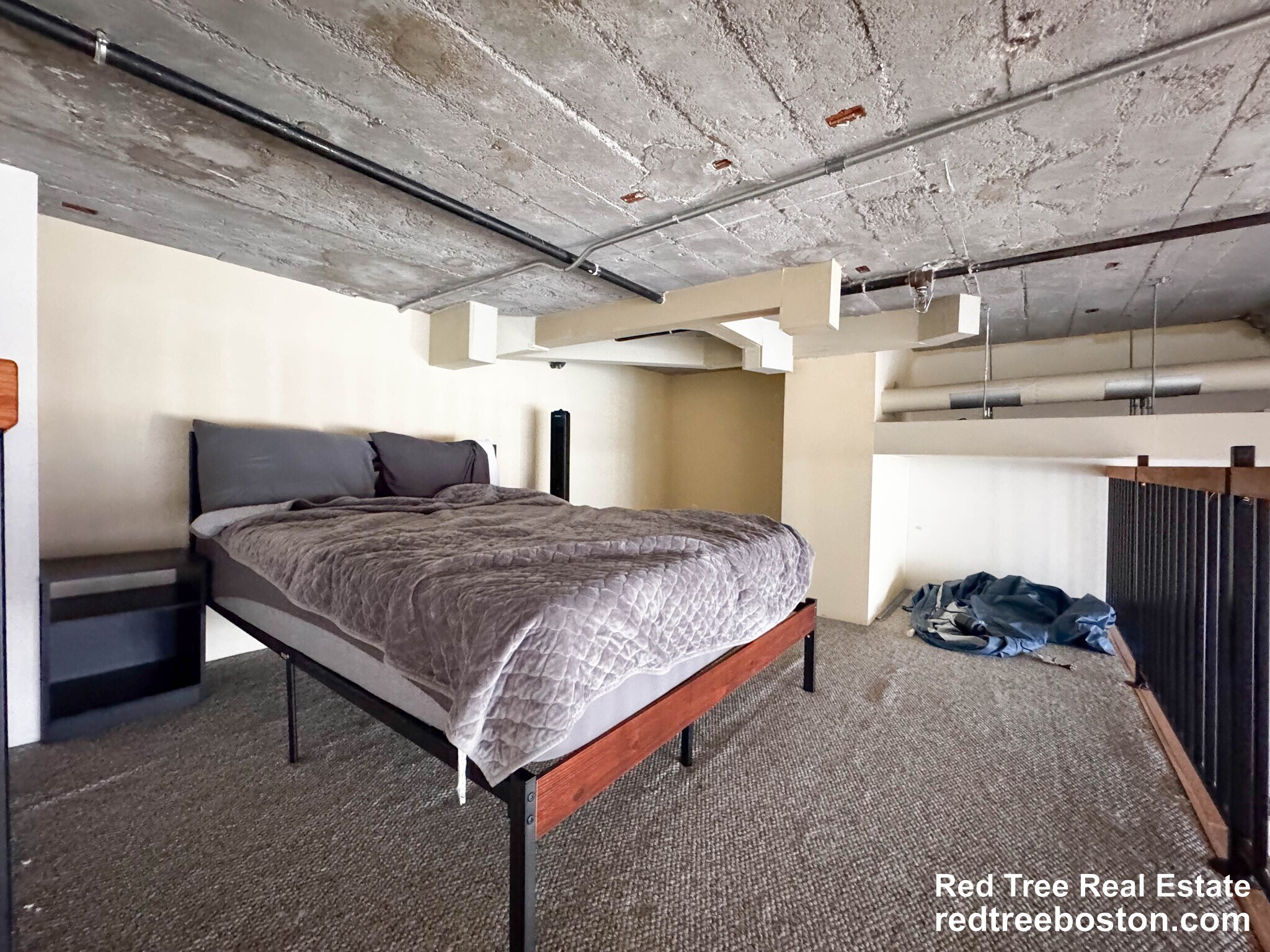 Building Photo - 156 Porter St