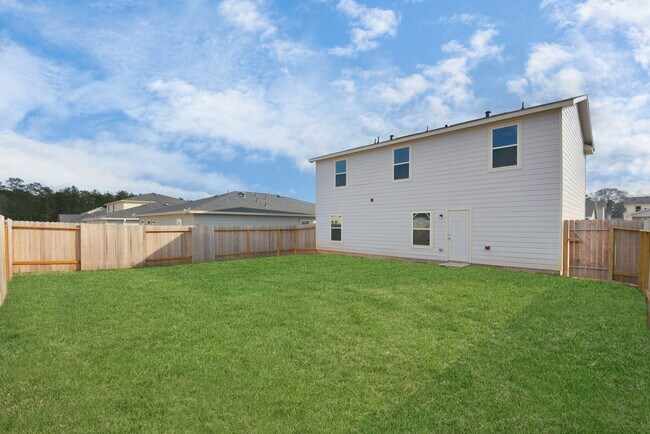 Building Photo - 15665 Briar Frst Dr