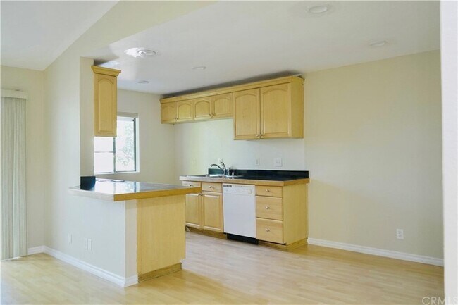Building Photo - 32221 Alipaz St