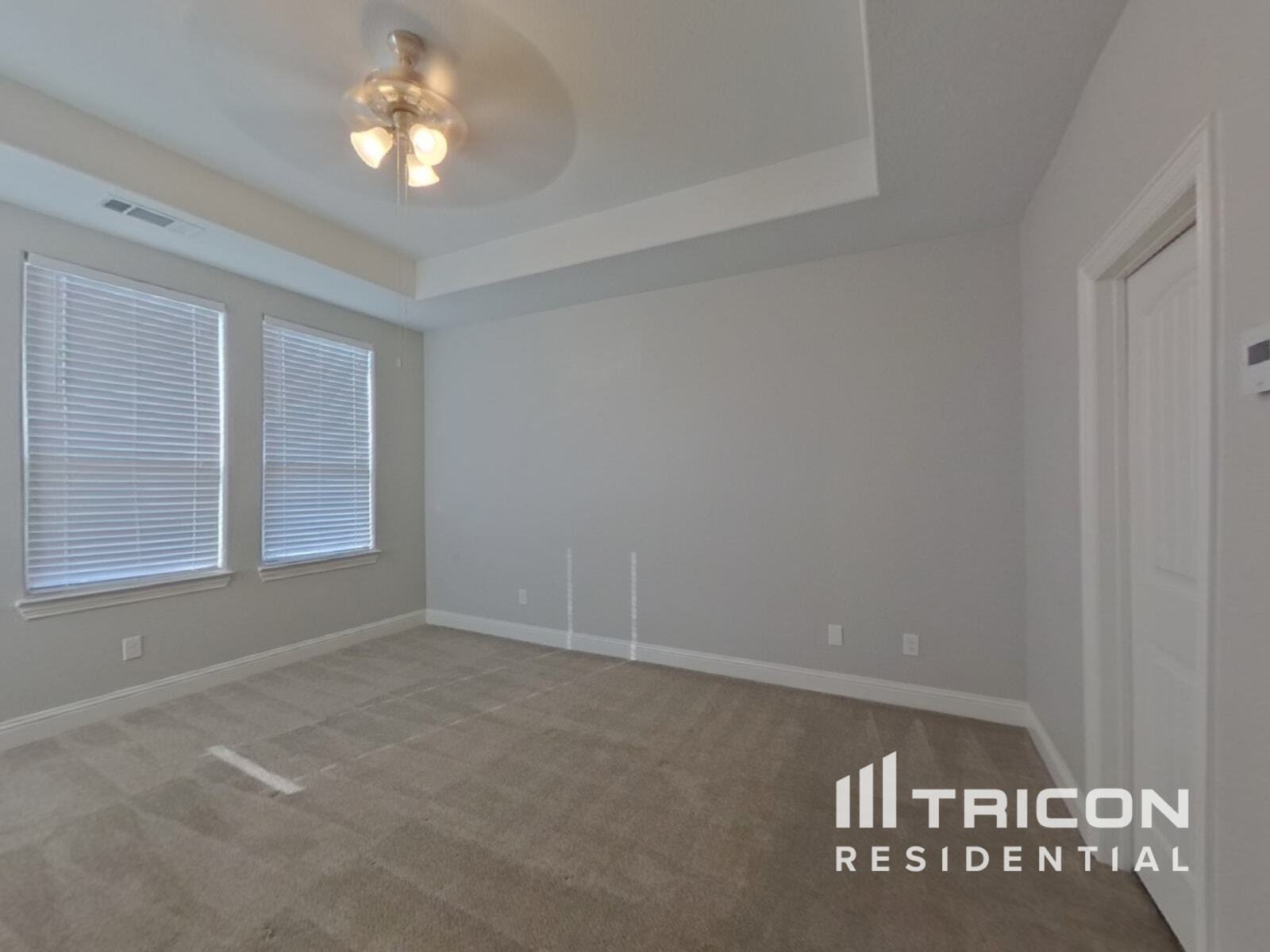 Building Photo - 11344 Live Oak Creek Dr