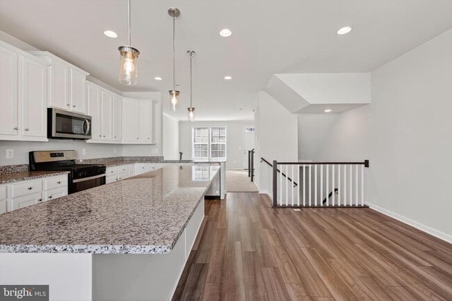 Building Photo - 1023 Flester Ln