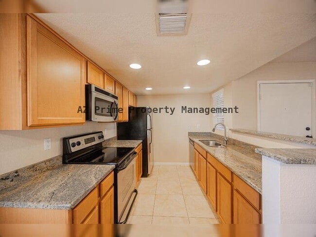 Building Photo - 1125 E Broadway Rd