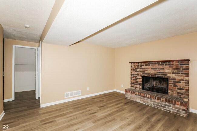 Building Photo - 5804 Coppock Ln