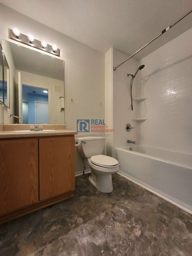 Building Photo - 5467 S Quatar Ct