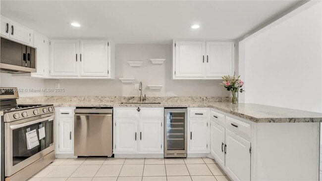 Primary Photo - 7123 SW 115th Pl