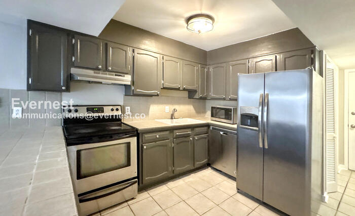 Building Photo - 684 Idlewild Cir