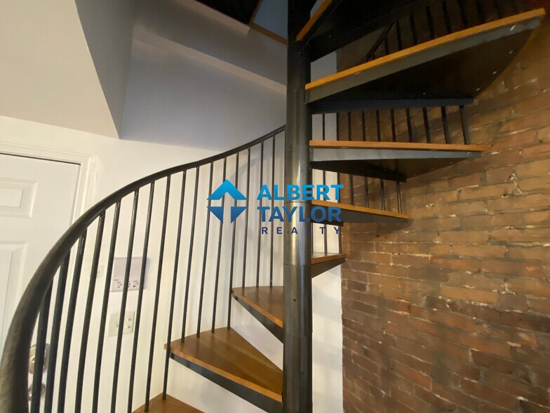 Building Photo - 243 Northampton St