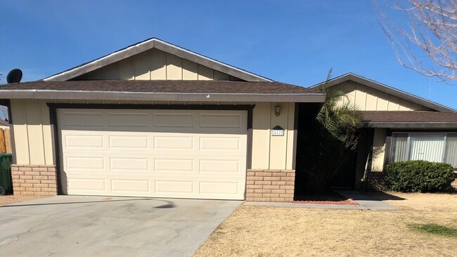 617 S Gold Canyon - 617 S Gold Canyon St
