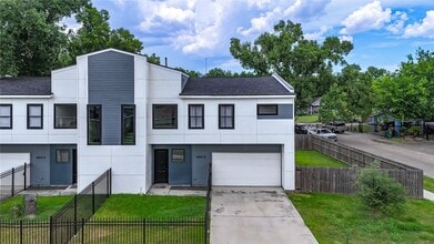 Building Photo - 6835 Weston St