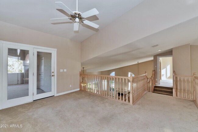 Building Photo - 1101 E Brook Hollow Dr