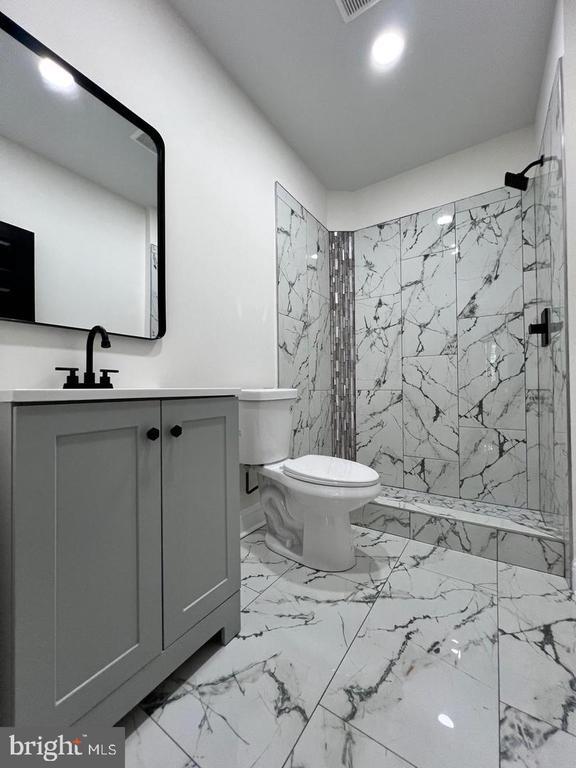 Building Photo - 6645 Vandike St