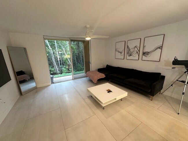 Building Photo - 1100 Scotia Dr