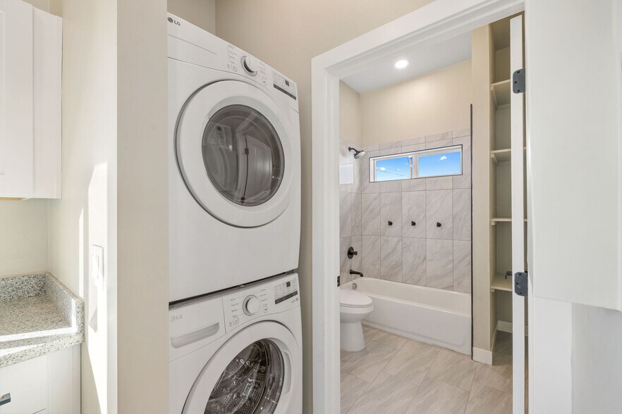 Building Photo - 1311 W Speedway Blvd