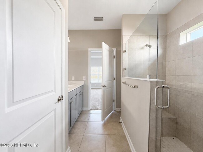 Building Photo - 142 Ness Cir