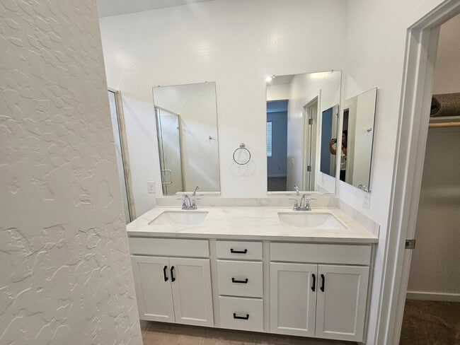 Building Photo - 548 Fremont Pass