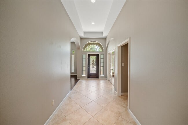 Building Photo - 2818 Red Maple Dr