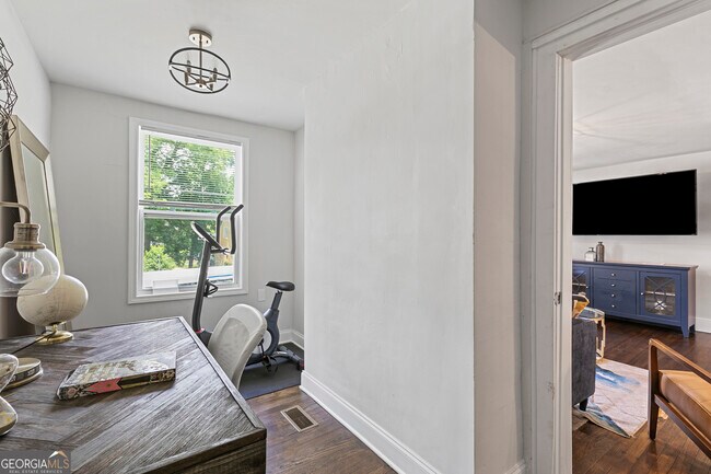 Building Photo - 1472 North Avenue NW