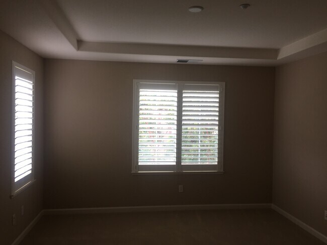 Building Photo - 4057 Crandall Cir