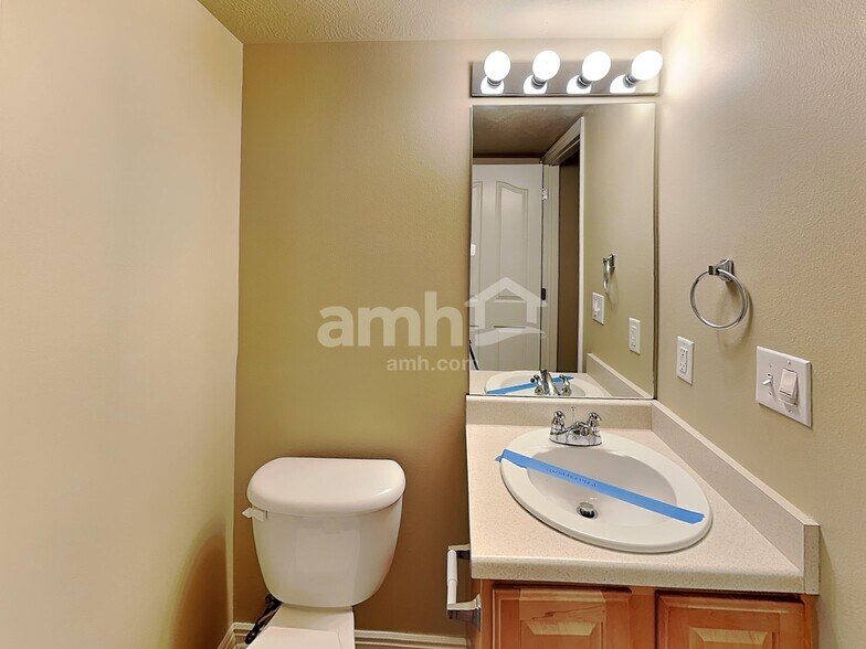 Building Photo - 4482 Heritage Dr