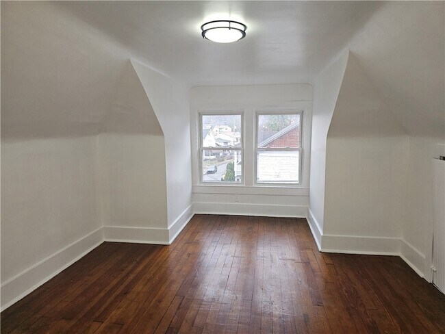 Building Photo - 1301 Broadway Ave