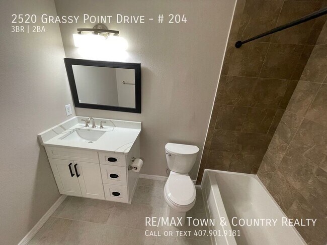 Building Photo - 2520 Grassy Point Dr