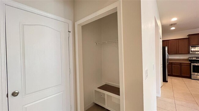 Building Photo - 16048 Yelloweyed Dr