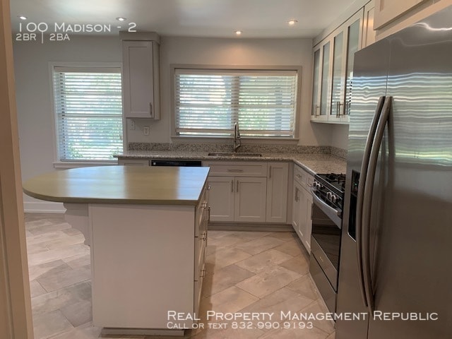 Building Photo - 100 Madison