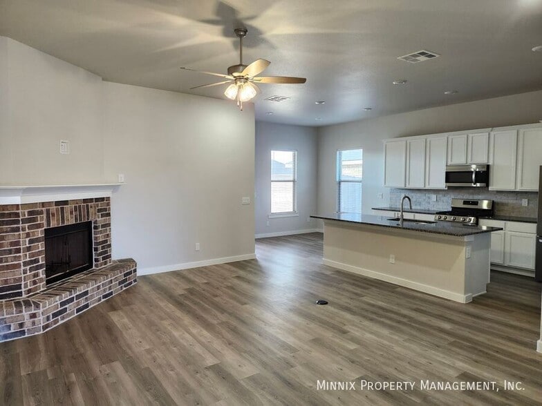 Building Photo - 1701 144th St