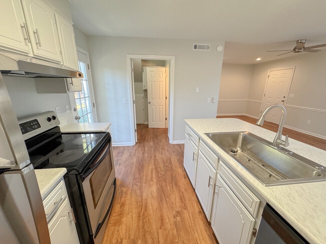 Building Photo - 249 Highpoint Rd