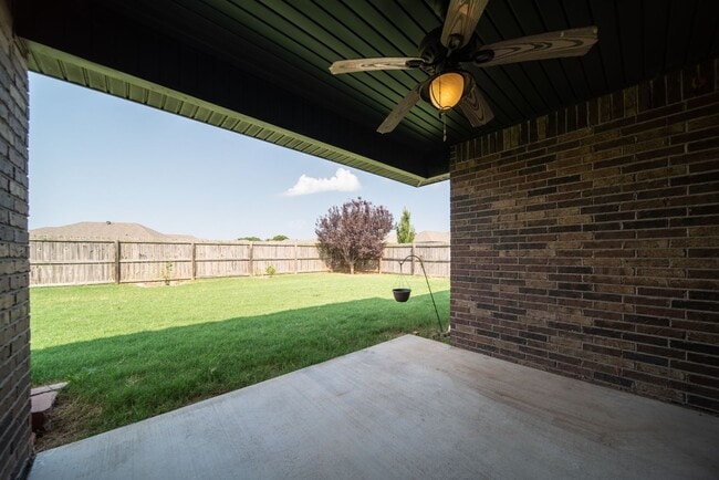 Building Photo - ***704 SW Cabriolet St***