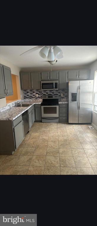 Building Photo - 1501 St Christopher Ct