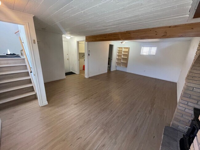 Building Photo - Beautiful Remodeled Home with nice yard.