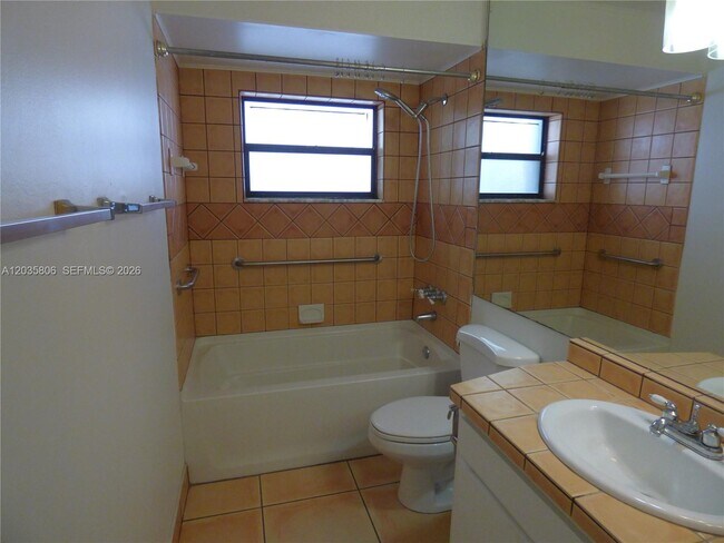 Building Photo - 10857 SW 132nd Cir Ct