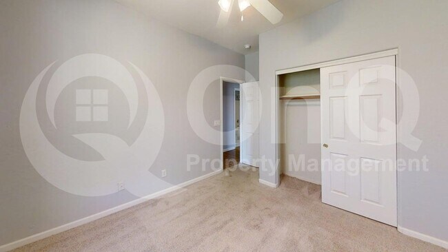 Building Photo - 525 N Miller Rd