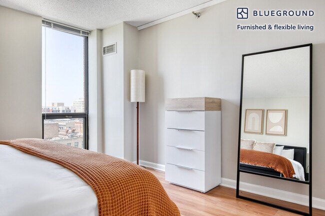 Building Photo - 100 Forest Pl