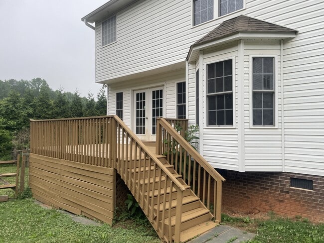 Building Photo - 1185 Eller Wood Dr