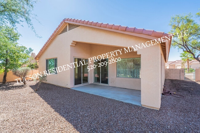 Building Photo - 11174 N Sand Pointe Dr