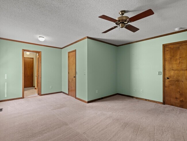 Building Photo - 115 Gaylor Dr