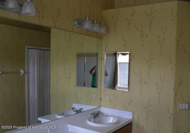 Building Photo - 4301 Blakemore Pl