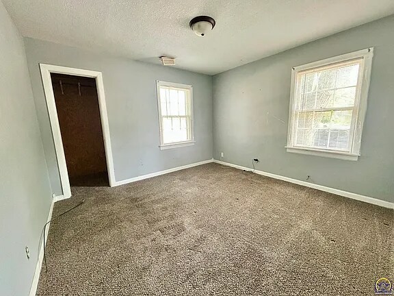 Building Photo - 1301 NE Arter Ave