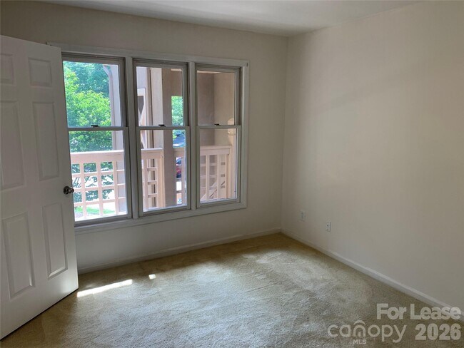 Building Photo - 672 Portside Dr